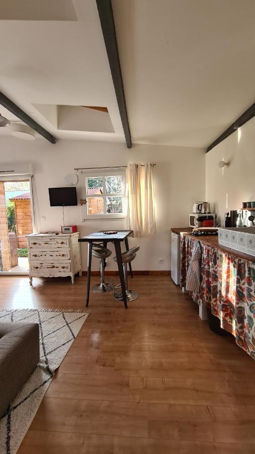 Appartamento Charmant Logement Avec Parking Orvault Esterno foto